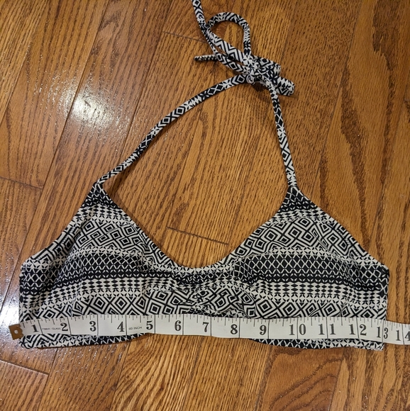 VICTORIA SECRET Swim Bikini Top size M - Picture 3 of 5